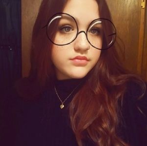 Meet your Posher, Jade